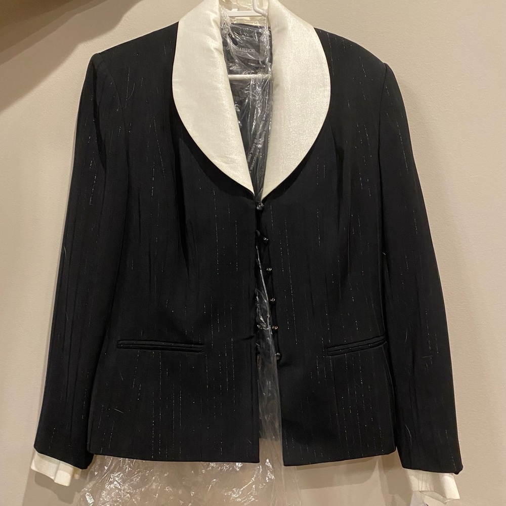 Sag Harbor Suit Jacket